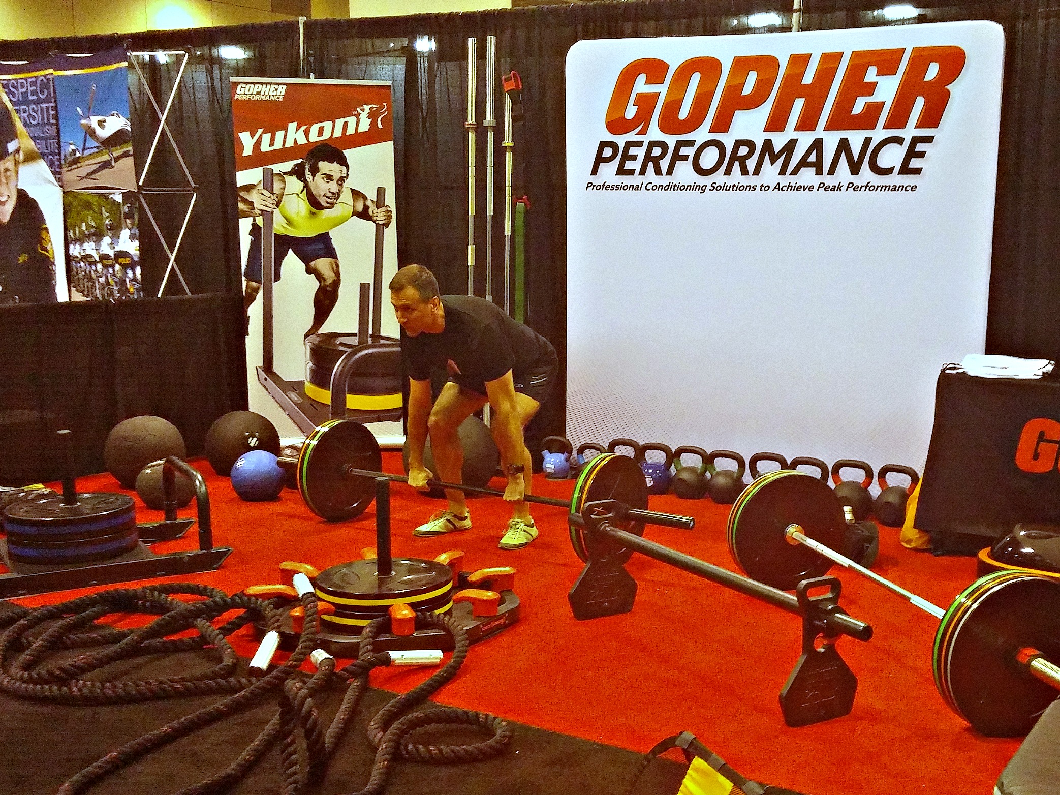 Demonstrator with Gopher Performance doing a deadlift